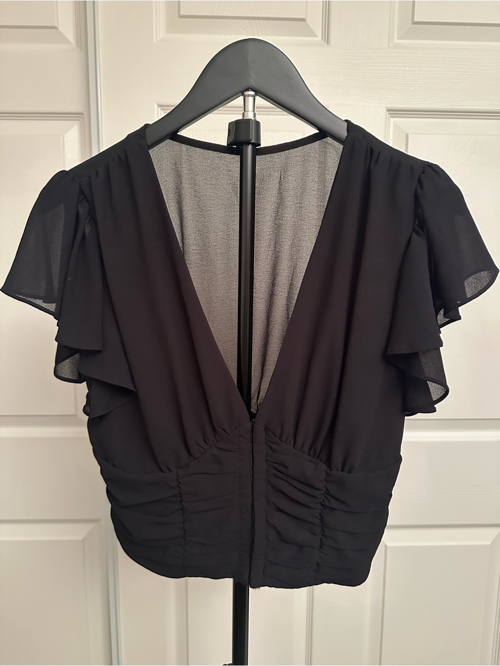 Black Flutter Sleeve V-Neck Women's Top sz Medium